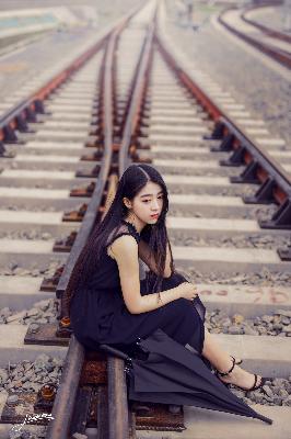 少年白马醉春风